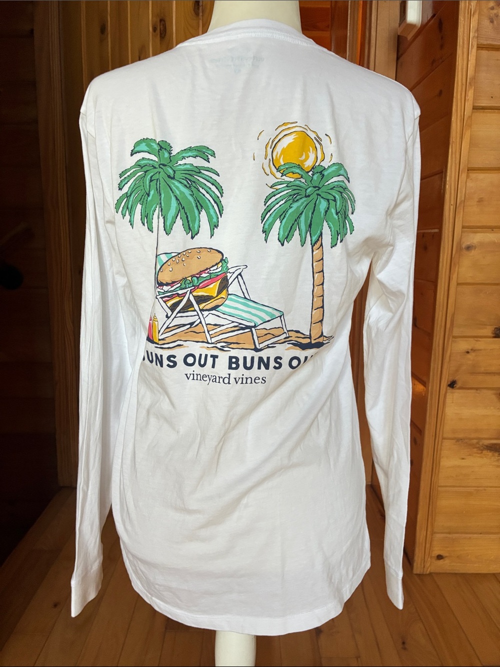 Vineyard vines tee